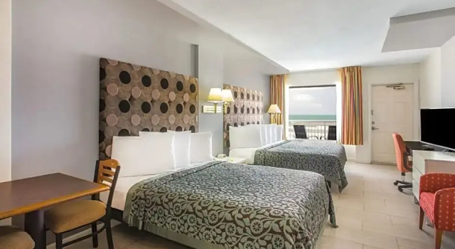 Номер Standard Пентхаус с 2 комнатами oceanfront Days Inn by Wyndham Ormond Beach