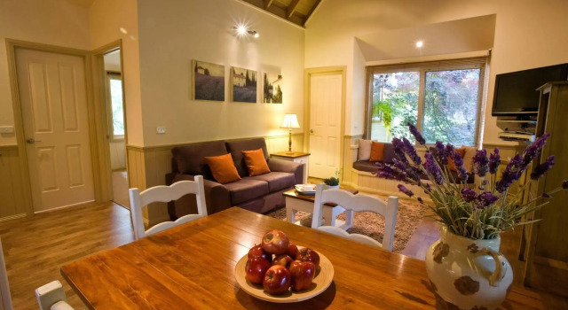 Autumn Abode Cottages, Book Hotel Bright 