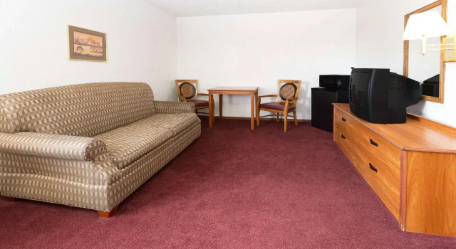 Motel 6 Brighton CO Denver Northeast, Buchen Sie Motel Brighton Colorado