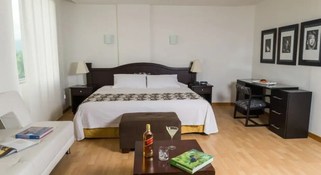Одноместный полулюкс Hotel Bolivar Plaza