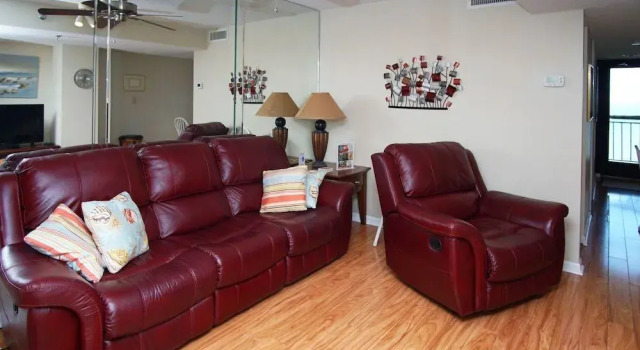 Buena Vista Plaza 1103 by RedAwning