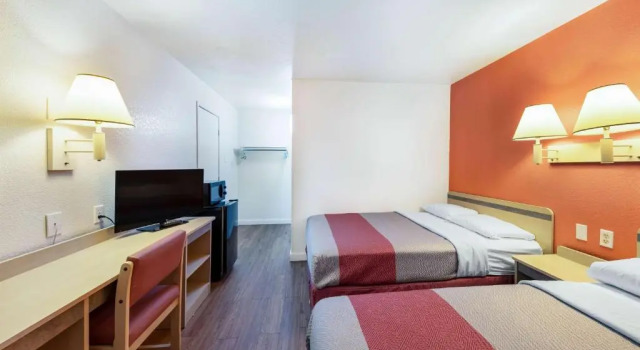 Четырёхместный номер Deluxe Motel 6 Greenville, TX