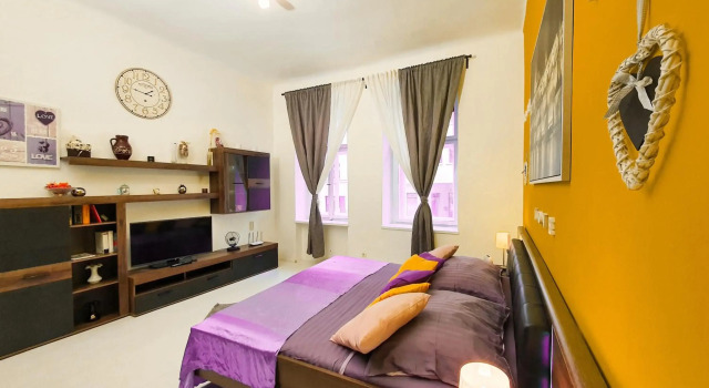 Apartment in the center of Prague, Забронировать Апартаменты/квартира Отели Праги с парковкой, рядом с Намести Миру, Парковка