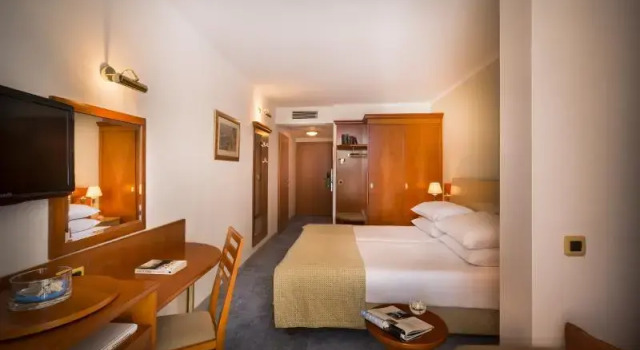 Трёхместный номер Superior с балконом Sunny Baška Residence by Valamar
