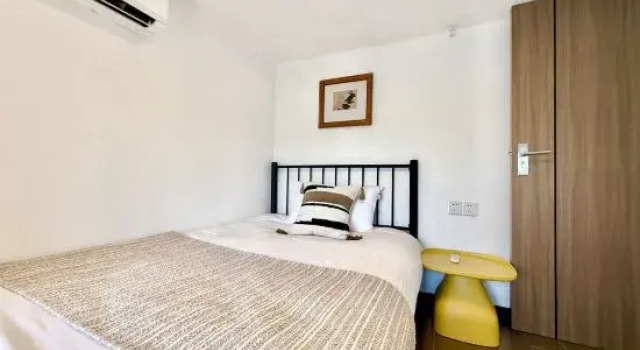 Семейный люкс с 3 комнатами с балконом Waiting for You Designer Homestay (Zhanjiang Jinshawan)