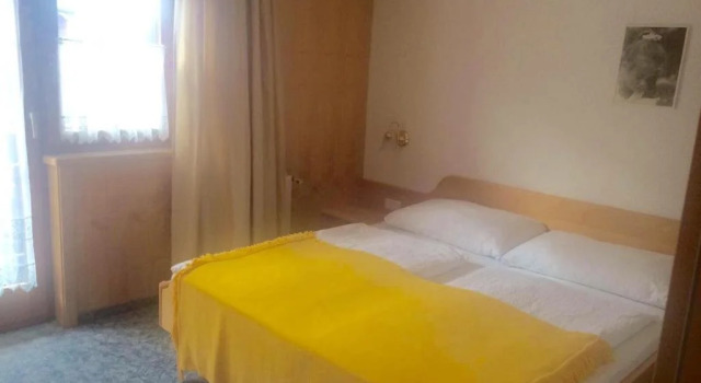 Pension Kuntschner, Rezerwuj Hotel Hotele w Salzburg z parkingiem, Parking