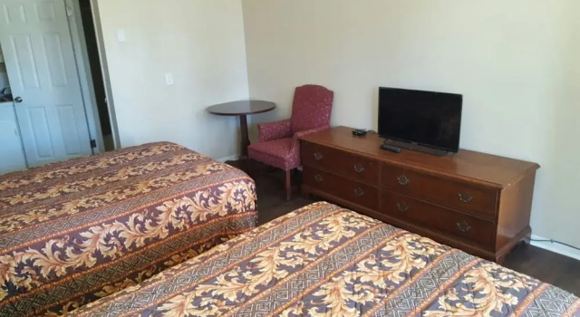 Четырёхместный номер Classic Park n Stay Inn