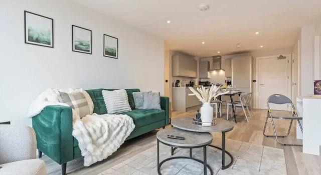 Meadow Haven 2 Bed 2 Bath, On-street Park, Netflix, Забронировать Отель Отели Англии 3 звезды, 3*