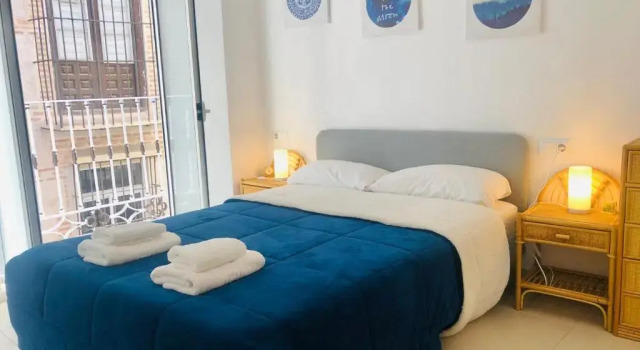 Indigo Apts, Забронировать Отель Малага - центр Малага, рядом с Музей Кармен Тиссен
