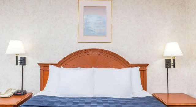 Двухместный номер Standard Days Inn by Wyndham Los Angeles LAX Airport Stadium Area