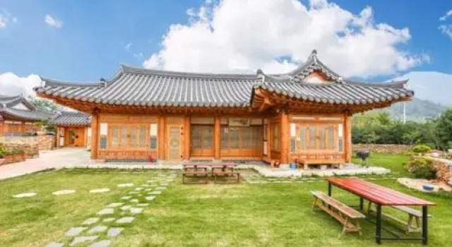Hanok Jungwon House Pension, Reserva ahora Hostal o pensión Hoteles en Jeolla del Sur con aparcamiento, Aparcamiento