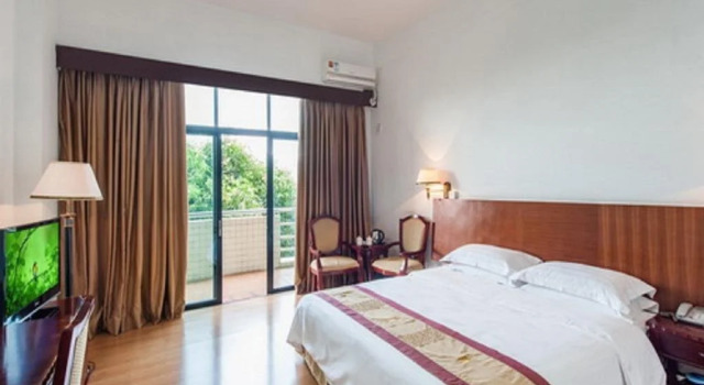 New Airport Hotel, Rezervasyon Otel Guangdong otoparklı oteller, Otopark