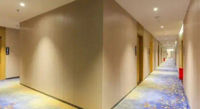 Shenzhen Victoria Hotel (Shenzhen International Convention and Exhibition Center Store)