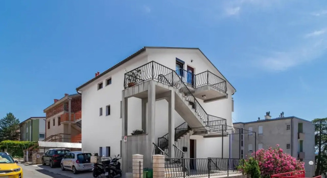 Nice Apartment in Crikvenica With Wifi and 2 Bedrooms