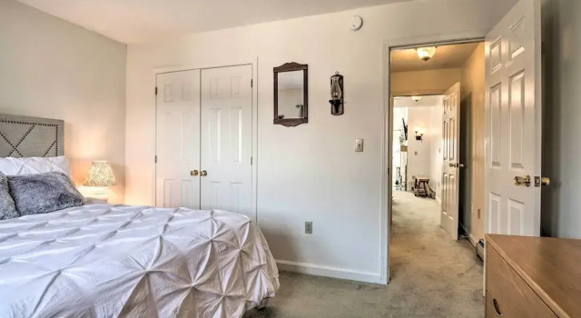 Updated Condo Next to Burke Mountain Bike Trails!