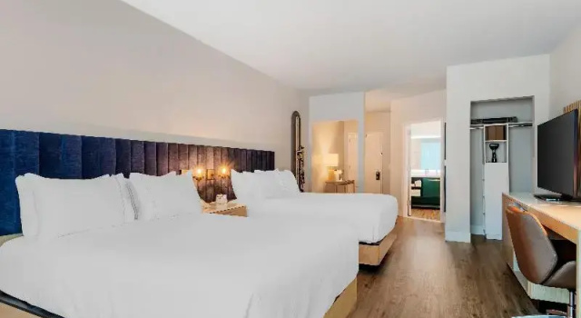 Четырёхместный номер Standard EVEN Hotel Waco - University Area by IHG