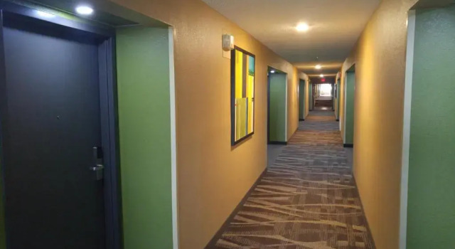 Номер Standard Super 8 by Wyndham Copley Akron