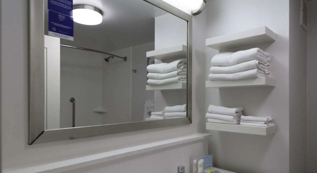 Четырёхместный номер Standard Hampton Inn Conyers