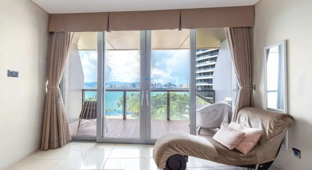 Двухместный номер Standard с балконом и с видом на океан Yuejia Sea Apartment Phoenix Island