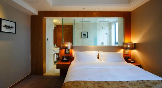Номер Standard с видом на реку DW Hotel