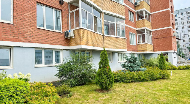 EasyRent on 110 Alexander Kudashev Street, Prenota Appartamento Tolyatti 