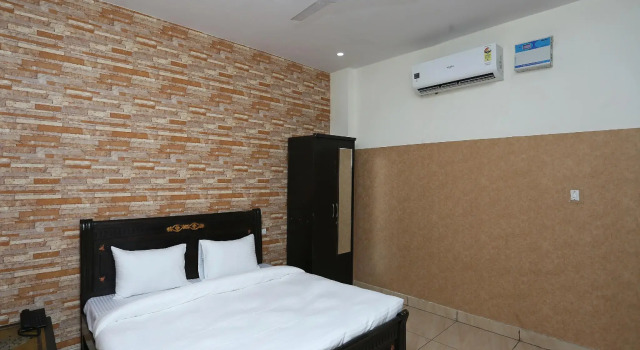 OYO 36021 Diamond Guest House, Забронировать Гостевой дом Фаридабад штат Харьяна
