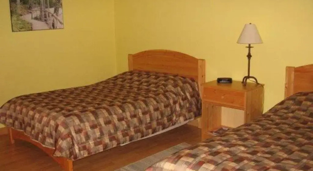 Номер Standard Mersey River Chalets a nature retreat