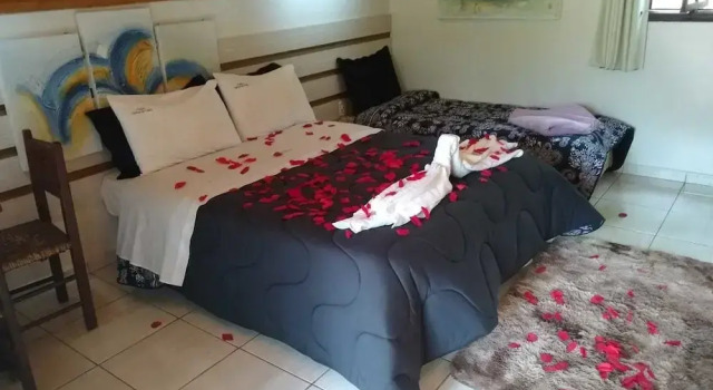 Трёхместный номер Standard с балконом Chalés Quinta do Cedro