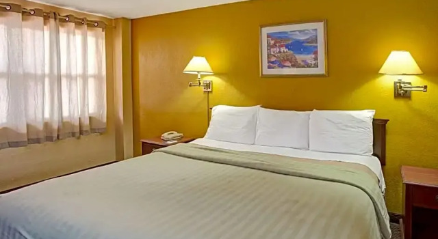 Номер Standard Travelodge by Wyndham Fort Lauderdale