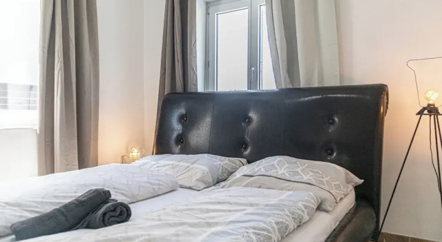 Cozy Room With Shared Garden Access