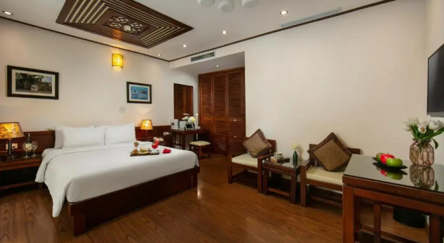 Люкс Hanoi Nostalgia Hotel & Spa