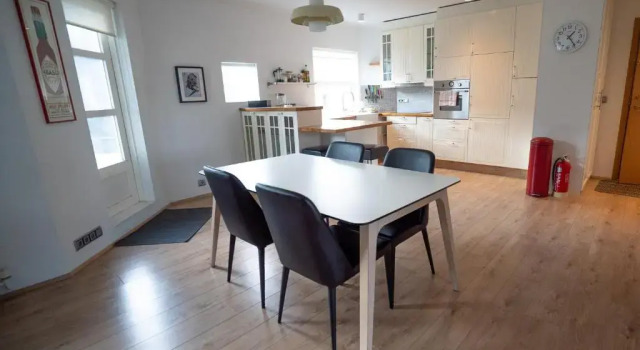 Апартаменты с 2 комнатами с балконом Reykjavik Central Apartments