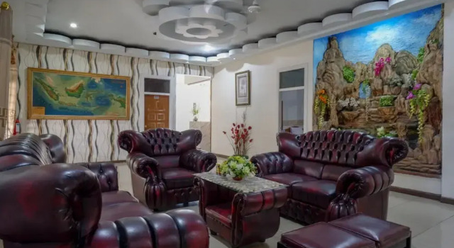 Alam Raya Hotel by RedDoorz, Prenota Hotel Hotel a Sulawesi con parcheggio, Parcheggio