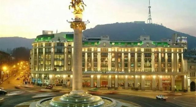 Апартаменты Superior Sweet Home 3 at Freedom Square
