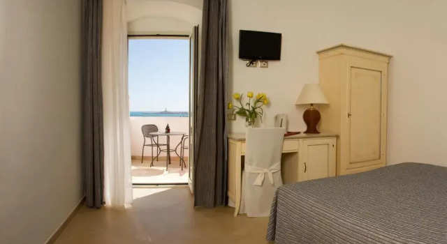 Двухместный номер Standard с балконом и с видом на море Hotel Boutique Il Castellino Relais