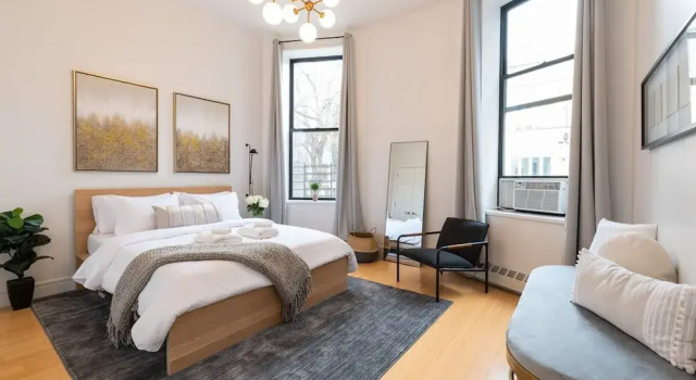 Cypress Court I by Rove Travel 2BR Harlem Apt, Забронировать Апартаменты/квартира Отели Нью-Йорка с парковкой, рядом с Saint Philip's Episcopal Church, Парковка