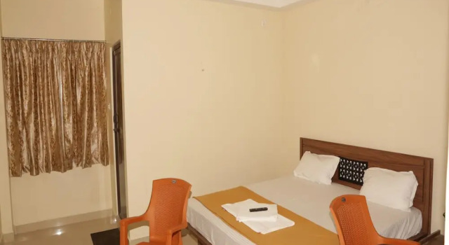 Номер Standard Santhosh Inn
