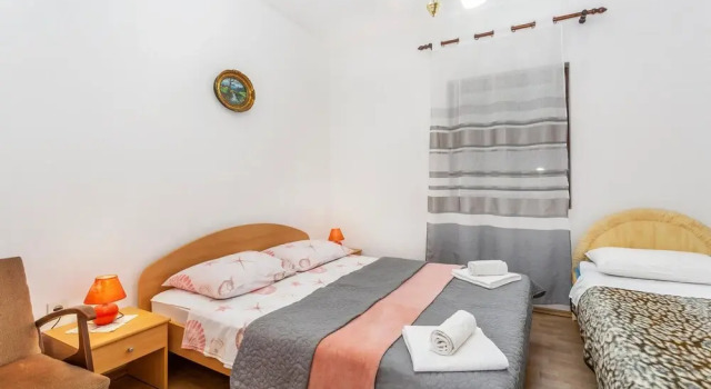 Nice Apartment in Malinska With 2 Bedrooms and Wifi