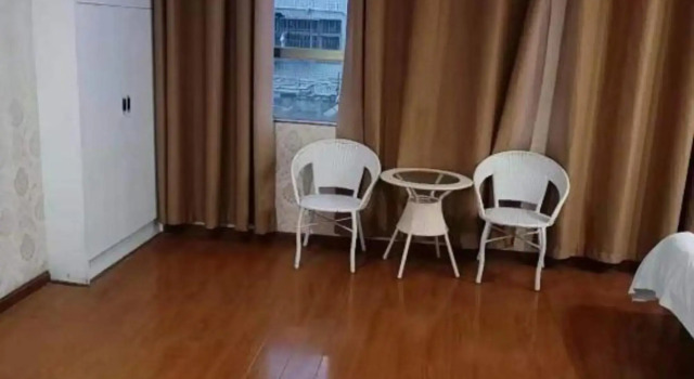 Hongxing Chain Hotel, Rezerwuj Hotel Hotele w Shenzhen z parkingiem, Parking