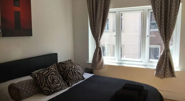 Trafalgar Square Apartments