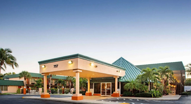 Номер Standard Super 8 by Wyndham North Palm Beach