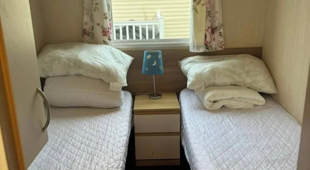 3 bed With Balcony on Lido Beach, Забронировать Дом для отпуска Отели Престатин с парковкой, рядом с Offa's Dyke National Trail - Northern Terminus, Парковка