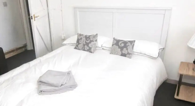 The Barley Mow, Boek Hotel Penllyn 
