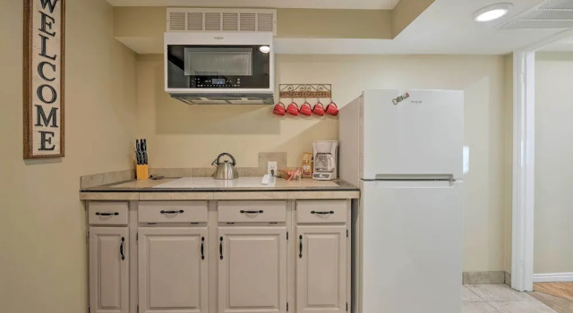 Апартаменты Roomy Salt Lake City Apt With Movie/game Room