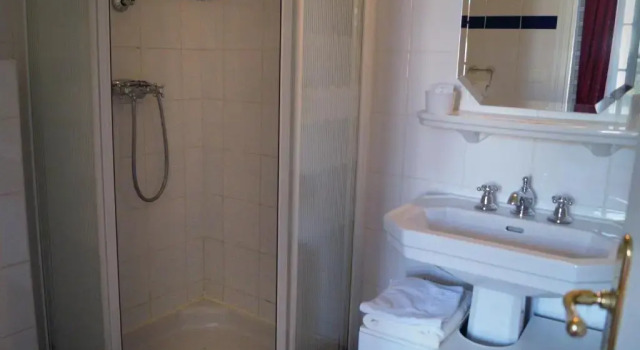 Номер Standard Hotel du Saumon
