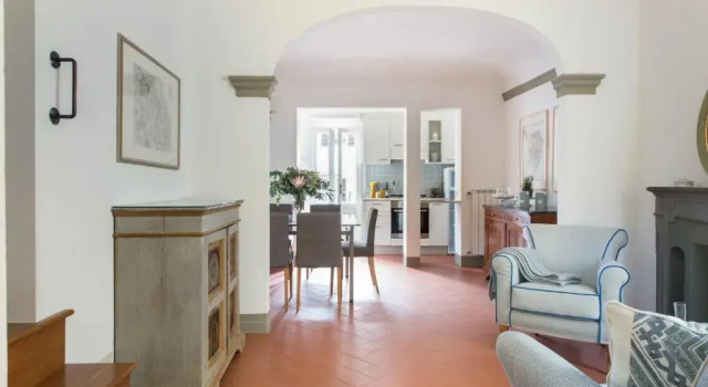 BorgoDeGreci Apartments, Забронировать Апартаменты/квартира Уффици Флоренция, рядом с Площадь Кафедрального собора