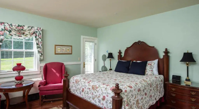 Номер Classic Strong House Inn