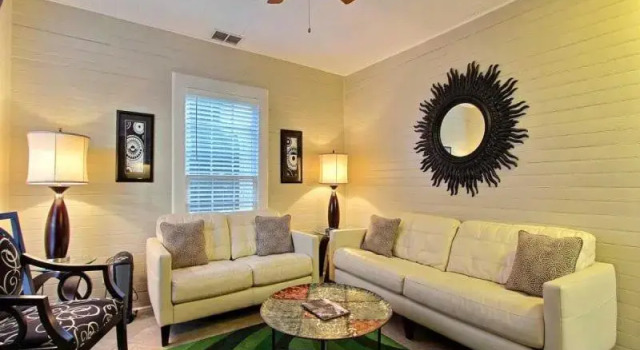 Коттедж с 2 комнатами Forsyth Park West Carriage House