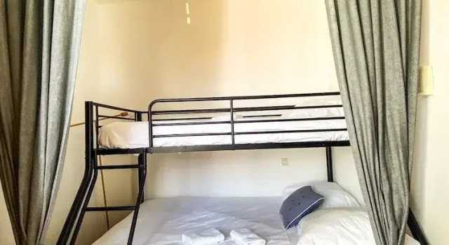 Семейный люкс с 2 комнатами с балконом Entre Midi - Maison dHôtes - B&B