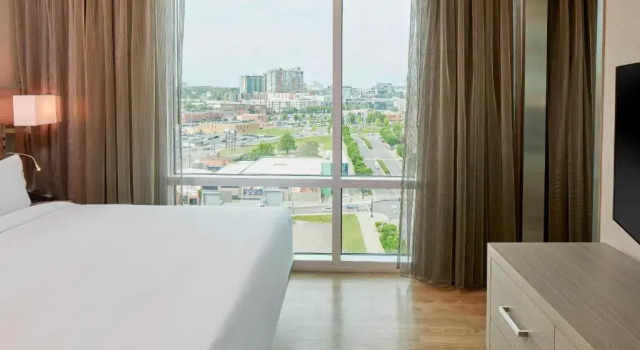 Двухместный полулюкс AC Hotel Nashville Downtown
